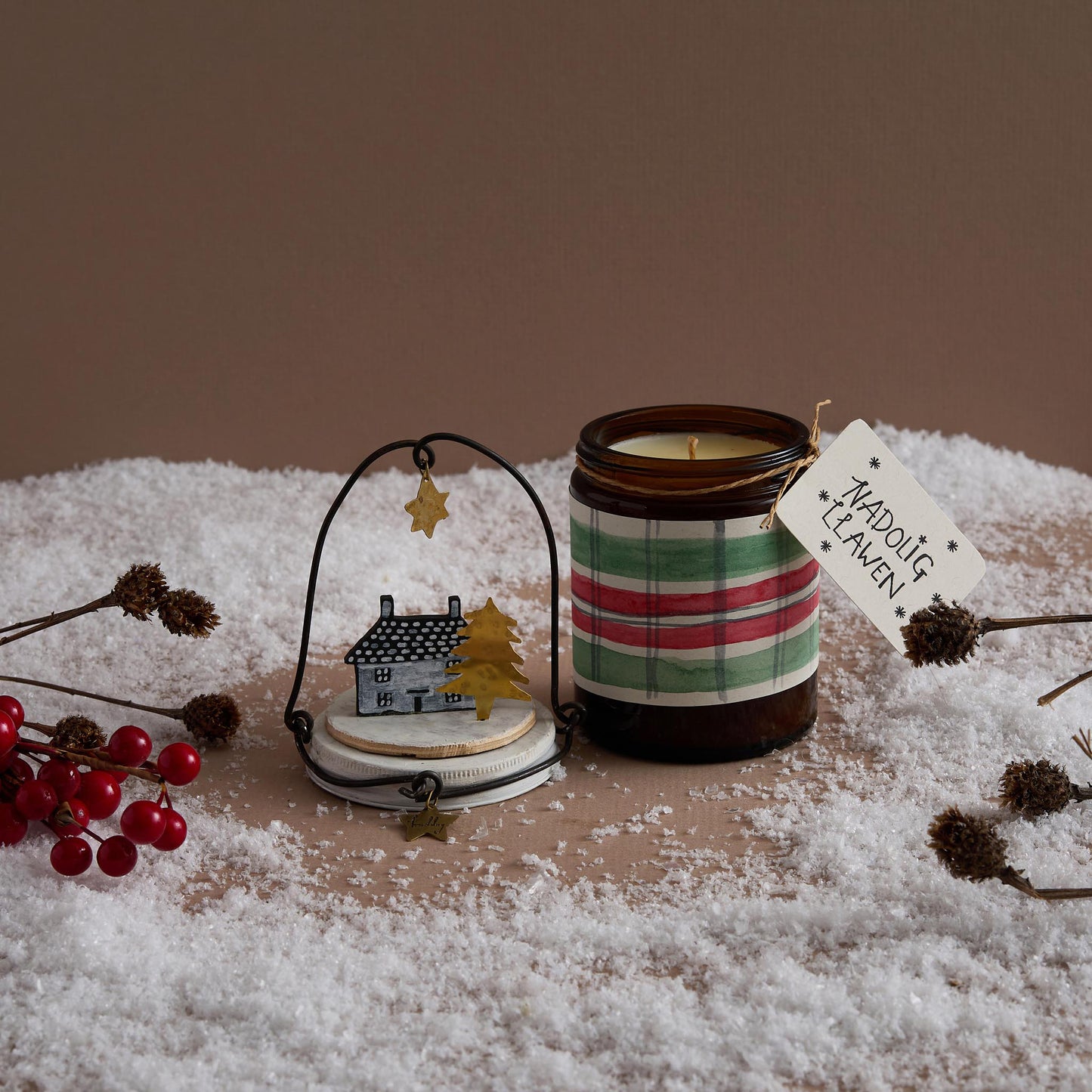 Christmas Candle - Ynys Aroma x Buddug
