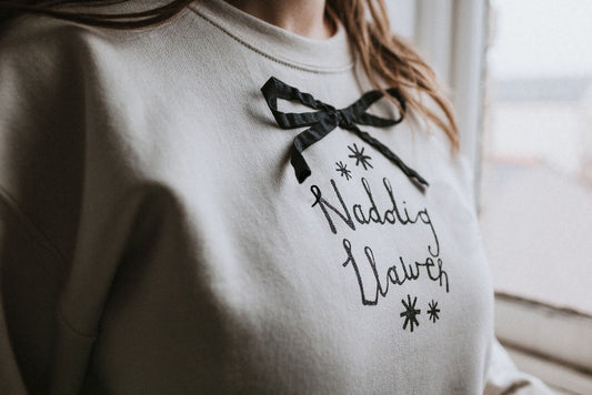 Cream Bow Christmas Sweatshirt